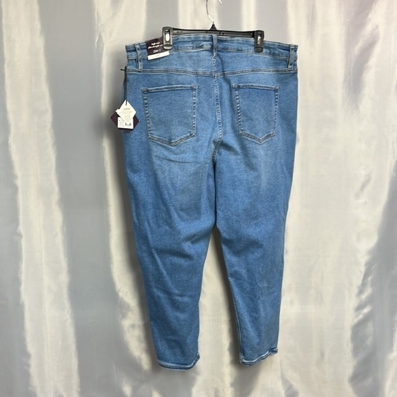 AVA & Viv high rise, slim straight, crop stretch, denim jeans - Picture 2 of 5